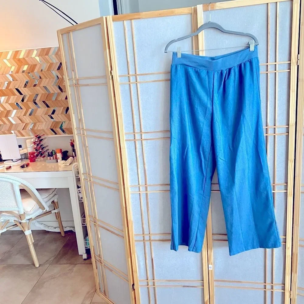 -NWOT!🥳Wide Elastic Waist & Wide Leg Cut Jeans ( Their Cuter On!) - Picture 1 of 4